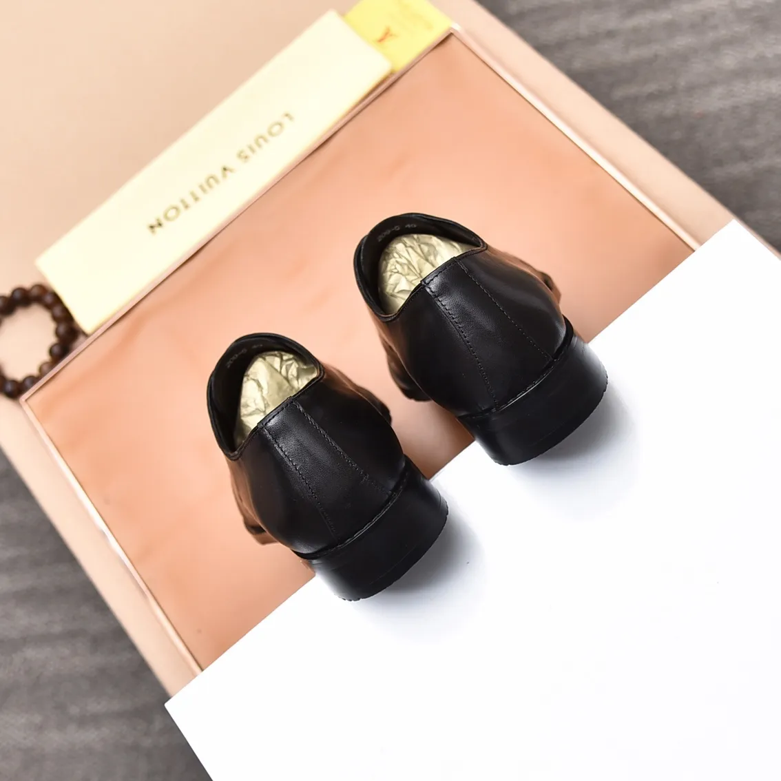 Men's shoes💰480📛📛【LOUIS VUITTON】(Quan Niu Li) Louis Vuitton 2023 official website synchronized new products👟Milan fashion catwalk style🇰🇾🇰🇾LV family logo, celebrity style, a must-have for fashionistas⚠️First layer calfskin➕cowhide lining➕Official website original version special outsole👞Number 38-44